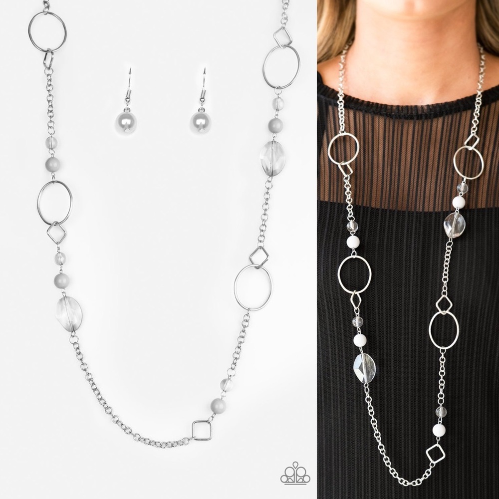 Paparazzi ‘Very Visionary’ Necklace